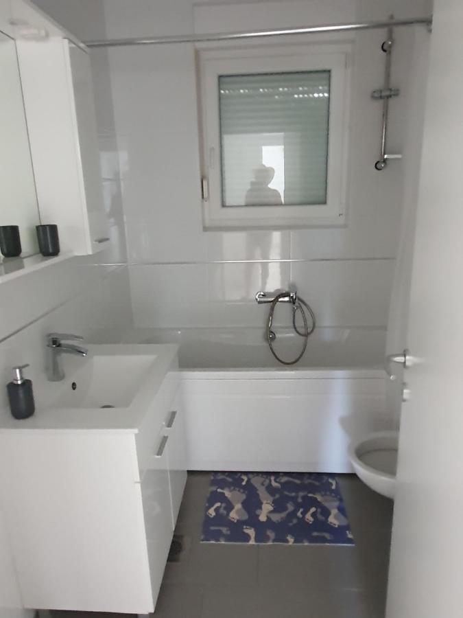 Apartmani Matko Nin Exterior foto