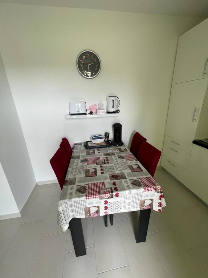 Apartmani Matko Nin Exterior foto